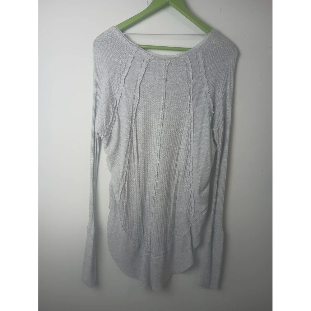 We The Free Free People Gray Thermal V-Neck High Low Waffle Knit Top XS